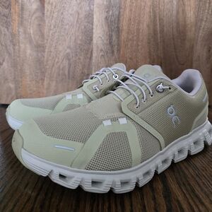 On Cloud 6 (Womens) 9.5